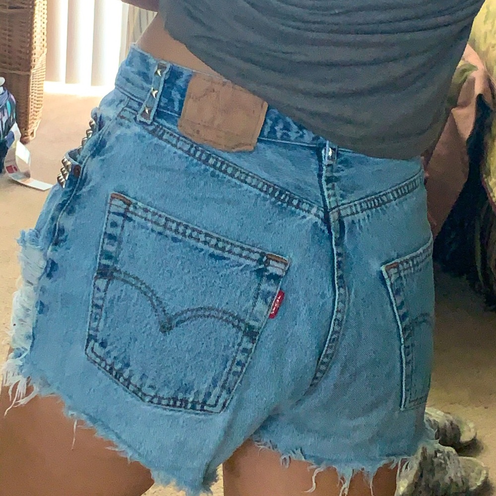 Levi’s 501 distressed shorts